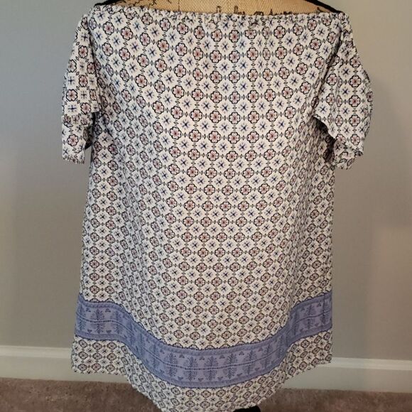 Philosophy Dresses & Skirts - #1 NWOT Philosophy Floral off shoulder Tunic/Dress